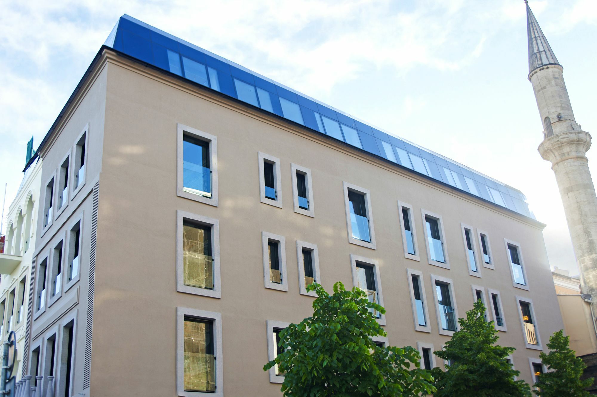 Otel The Wings